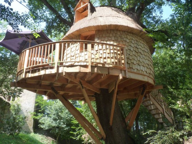 hiška na drevesu, hišica na drevesu, lesena hiška, arhitekt, naravna gradnja, gradnja z naravnimi materiali