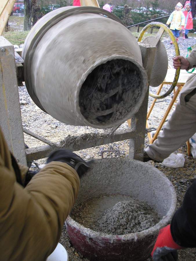 konopljin beton, hiša iz konoplje, hiša iz konopljinega betona, naravna gradnja, hiša iz konoplje arhitekt, lesena hiša, gradnja z naravnimi materiali, naravna gradnja arhitekt