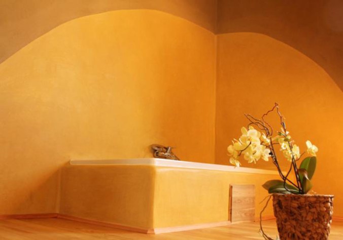 hiša iz slame, slamnata hiša, tadelakt, naravna gradnja, slamnate bale, gradnja z naravnimi materiali, arhitekt naravna gradnja