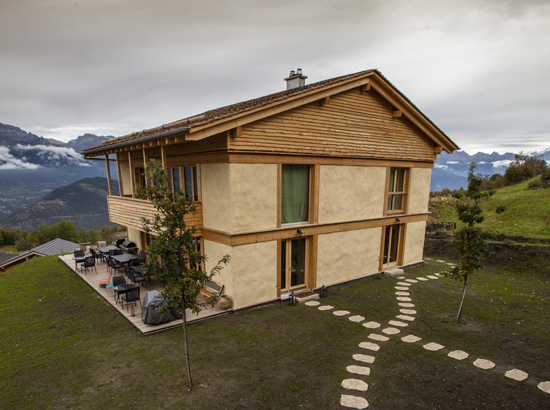 hiša iz slamnatih bal, hiša iz slame, naravna hiša, arhitekt, naravna gradnja