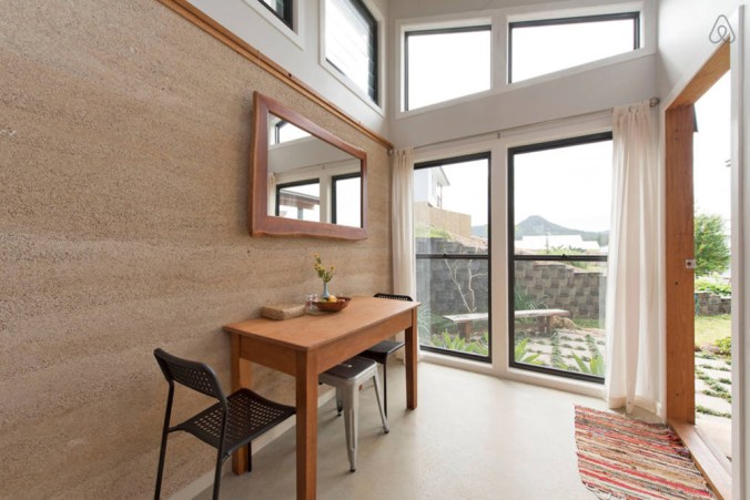 hiša iz konoplje, hiša iz konoplje interier, hiša iz konoplje oprema, konopljina hiša, naravna gradnja, lesena hiša, konoplja, arhitekt naravna gradnja, arhitekt hiša iz konoplje, gradnja z naravnimi materiali