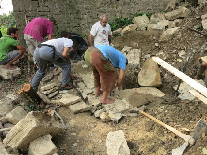  suhozid, kamnita gradnja, gradnja iz kamna, naravna gradnja, kamniti zid, hiša iz kamna, gradnja z naravnimi materiali